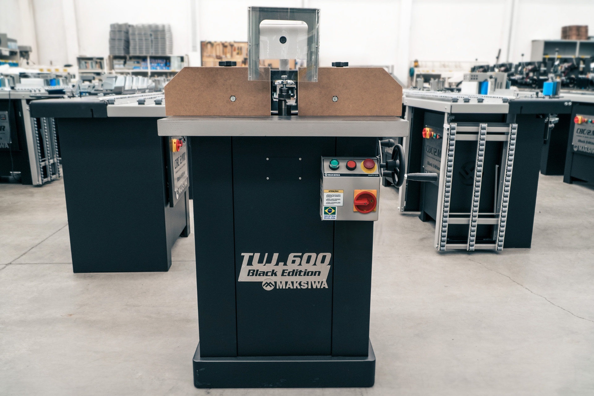 Banner - TUJ 600 - 1